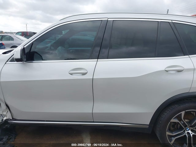 5UXCR4C06N9J19596 BMW X5 Sdrive40i