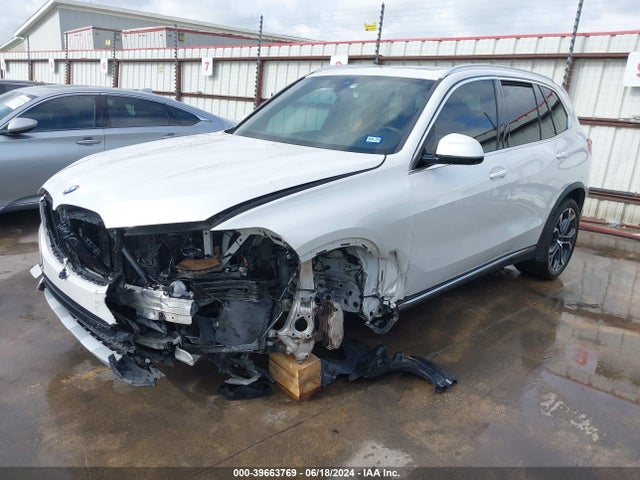 5UXCR4C06N9J19596 BMW X5 Sdrive40i