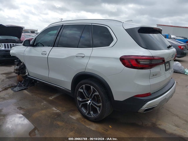 5UXCR4C06N9J19596 BMW X5 Sdrive40i
