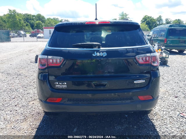 Jeep Compass Latitude 4x4 2018 3C4NJDBB1JT115994 Image 16