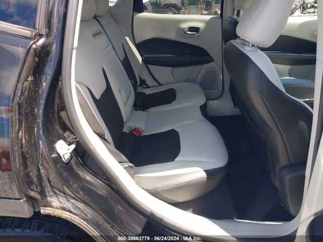 Jeep Compass Latitude 4x4 2018 3C4NJDBB1JT115994 Image 8