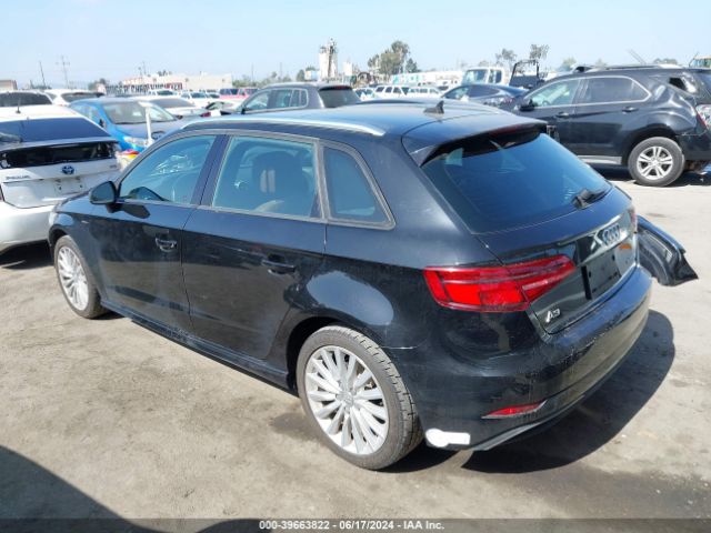 WAUUPBFF9HA145867 Audi A3 E-tron 1.4t Premium