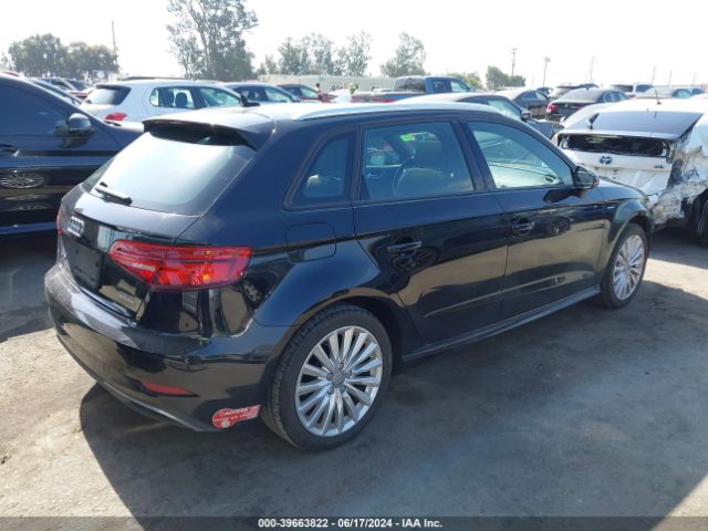WAUUPBFF9HA145867 Audi A3 E-tron 1.4t Premium