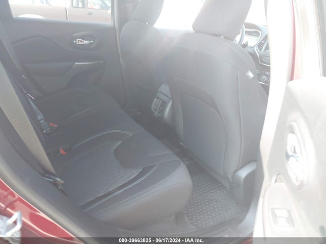 1C4PJMCB1KD140652 Jeep Cherokee Latitude 4x4