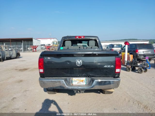 1C6RR7FG0JS215661 RAM 1500 Tradesman Quad Cab 4x4 6'4 Box