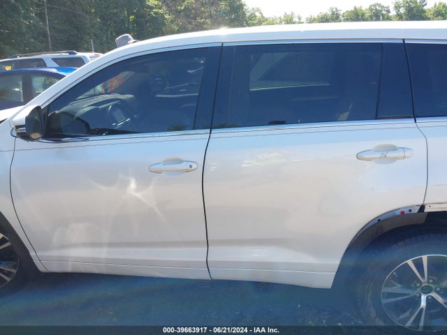 Toyota Highlander Le Plus 2017 5TDBZRFH2HS420478 Image 15