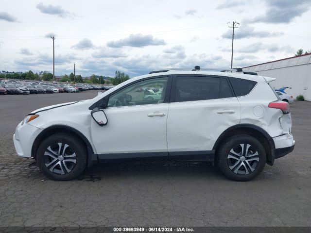 JTMBFREV9HJ707751 Toyota RAV4 LE