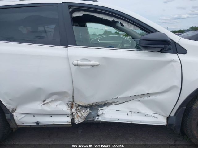 JTMBFREV9HJ707751 Toyota RAV4 LE
