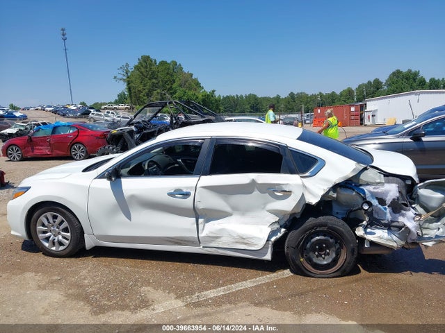 Nissan Altima 2.5 S 2017 1N4AL3AP2HC269495 Image 14