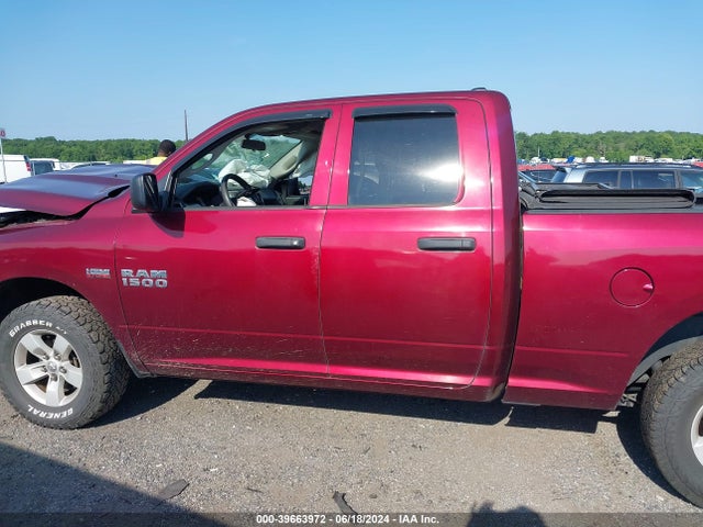 1C6RR7FT7JS296221 RAM 1500 Tradesman Quad Cab 4x4 6'4 Box
