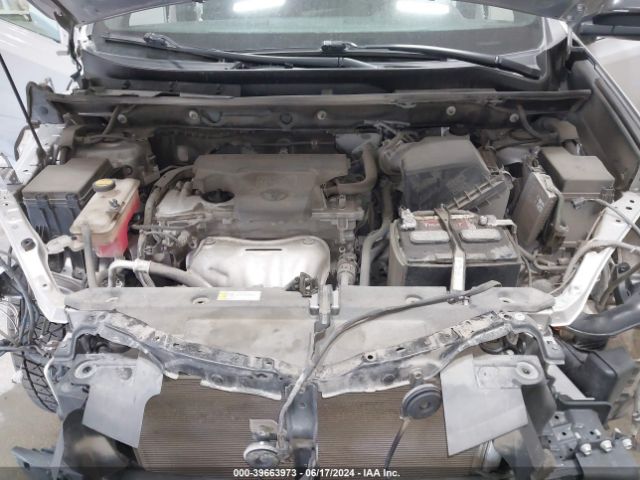 2T3JFREV8GW531271 Toyota RAV4 SE
