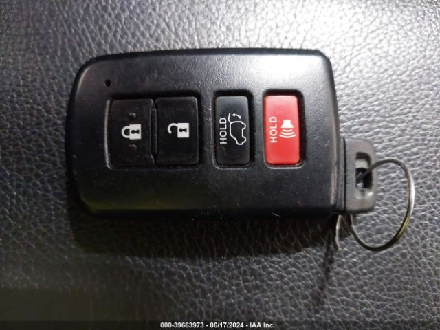 2T3JFREV8GW531271 Toyota RAV4 SE