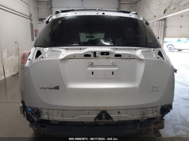 2T3JFREV8GW531271 Toyota RAV4 SE