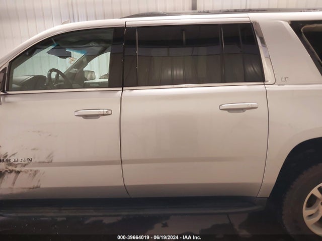 Chevrolet Suburban Lt 2018 1GNSKHKC3JR201775 Image 15
