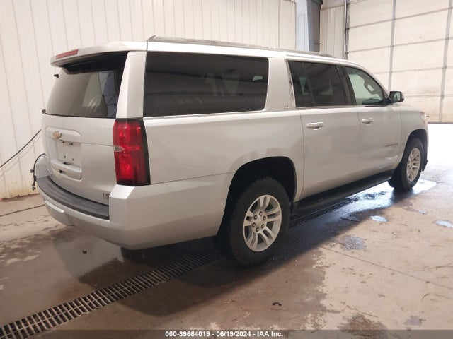 Chevrolet Suburban Lt 2018 1GNSKHKC3JR201775 Image 4