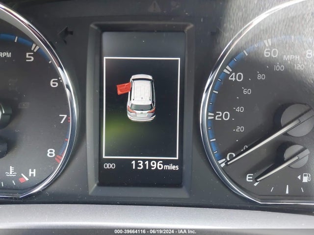 Toyota Rav4 Limited 2018 JTMDFREV3JD225483 Image 15