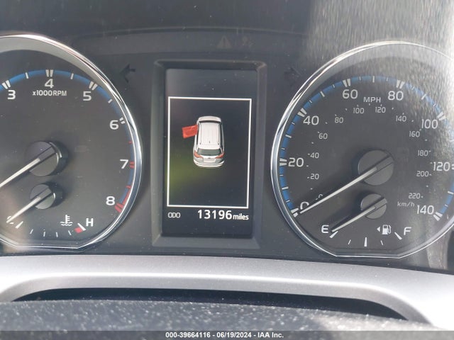Toyota Rav4 Limited 2018 JTMDFREV3JD225483 Image 7