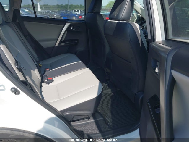 Toyota Rav4 Limited 2018 JTMDFREV3JD225483 Image 8