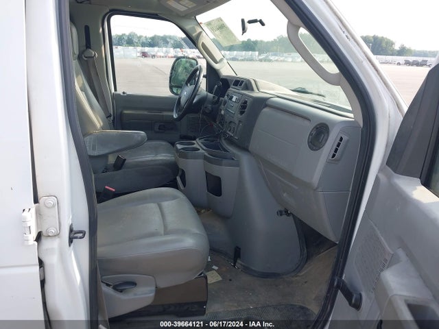 Ford E-250 Commercial 2014 1FTNE2EW8EDA27687 Image 5