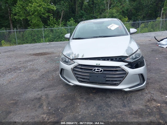Hyundai Elantra Limited 2017 5NPD84LF6HH132115 Image 13