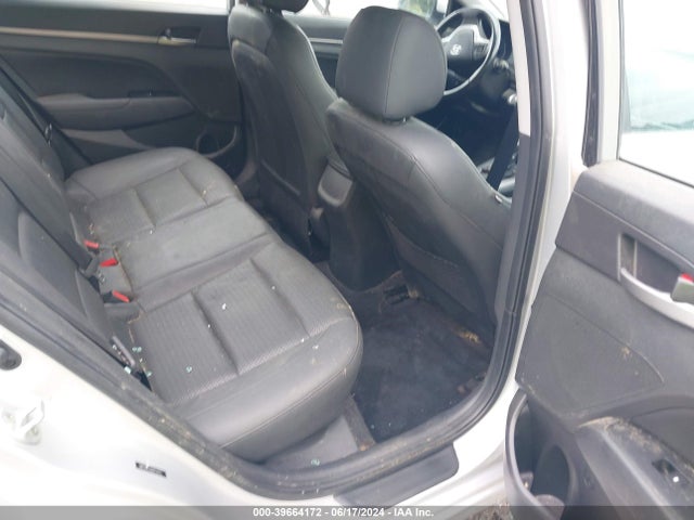 Hyundai Elantra Limited 2017 5NPD84LF6HH132115 Image 8