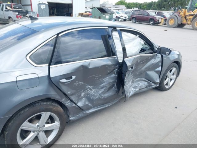 1VWAT7A32FC117435 Volkswagen Passat 1.8t Limited Edition