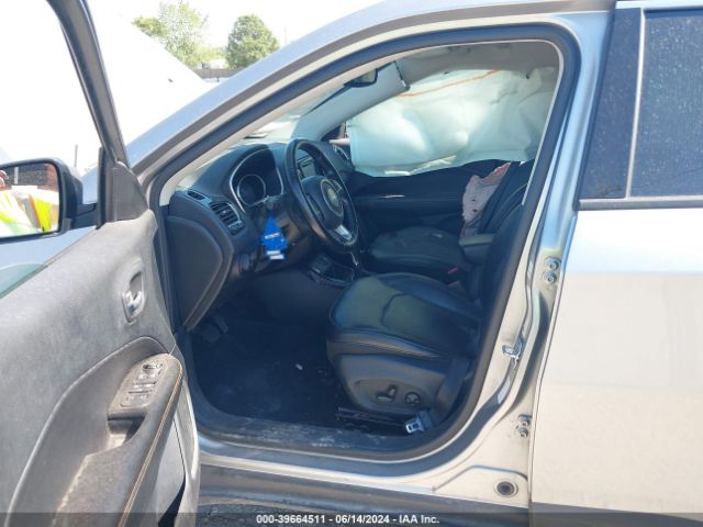 3C4NJCCB2LT179702 Jeep Compass Limited Fwd