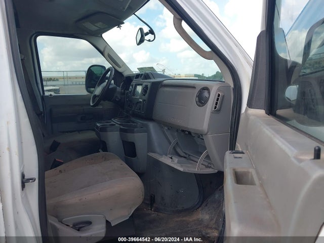 Ford E-250 Commercial 2014 1FTNE2EL0EDA27110 Image 5