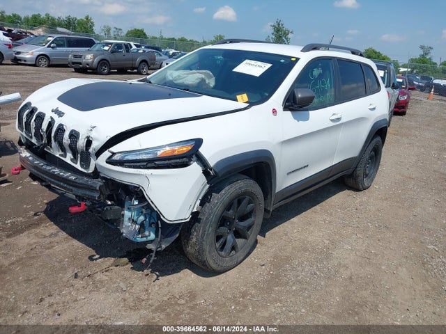1C4PJMBX6JD549242 Jeep Cherokee Trailhawk 4x4