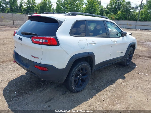 1C4PJMBX6JD549242 Jeep Cherokee Trailhawk 4x4