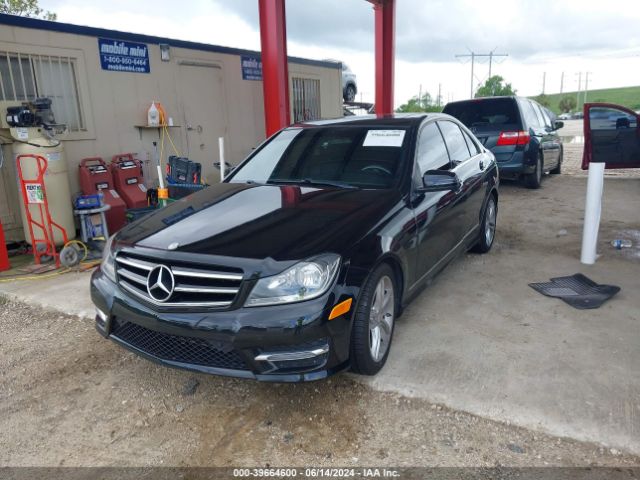 WDDGF8ABXEA935920 Mercedes-Benz C 300 Luxury 4matic/sport 4matic