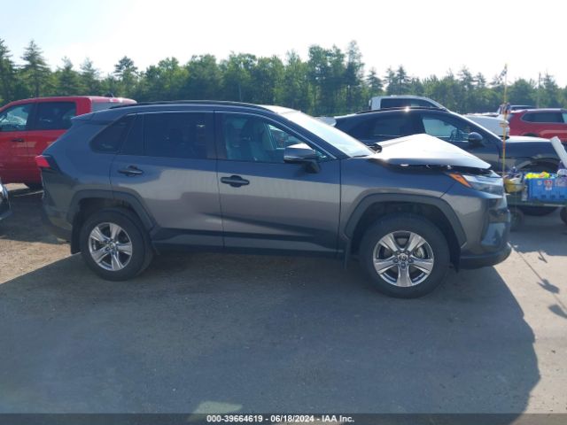 2T3P1RFV0NC275889 Toyota Rav4 Xle