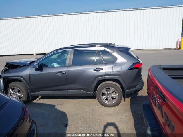 2T3P1RFV0NC275889 Toyota Rav4 Xle