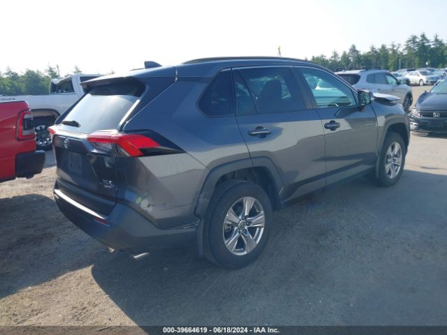 2T3P1RFV0NC275889 Toyota Rav4 Xle