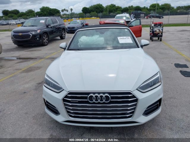 WAUYNGF57KN000452 Audi A5 45 Premium