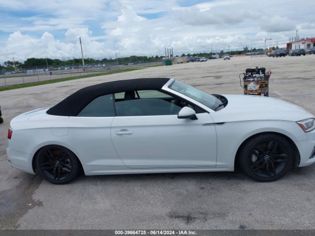 WAUYNGF57KN000452 Audi A5 45 Premium