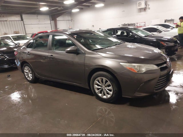 Toyota CAMRY LE 2015 4T4BF1FK2FR450001 main image