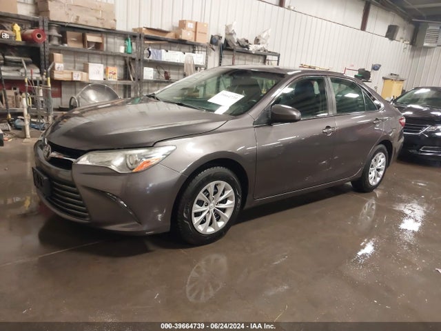 Toyota CAMRY LE 2015 4T4BF1FK2FR450001 Image 2