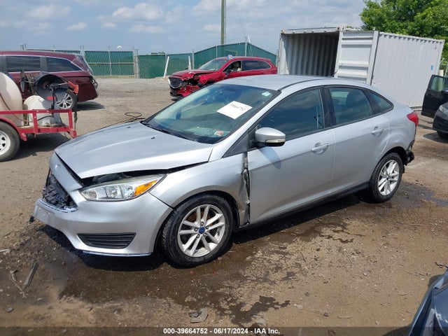 Ford FOCUS SE 2015 1FADP3F20FL333707 Image 2