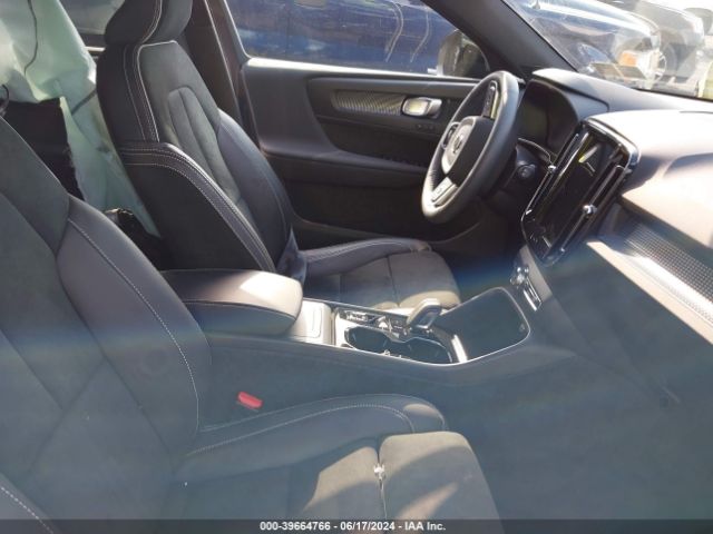YV4162UM8N2784528 Volvo Xc40 T5 R-design