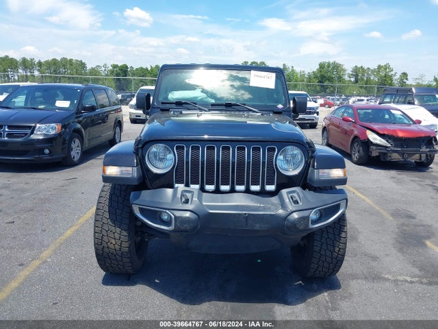 1C4HJXEG8JW303251 Jeep Wrangler Unlimited Sahara 4x4