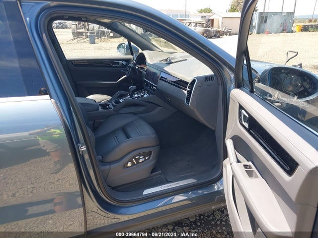 2019 PORSCHE CAYENNE E-HYBRID WP1AE2AY5KDA51879 Photo 4