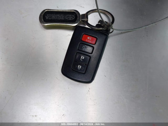 Toyota Rav4 Xle 2017 JTMWFREV2HJ145399 Image 11