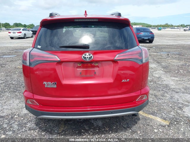 Toyota Rav4 Xle 2017 JTMWFREV2HJ145399 Image 16