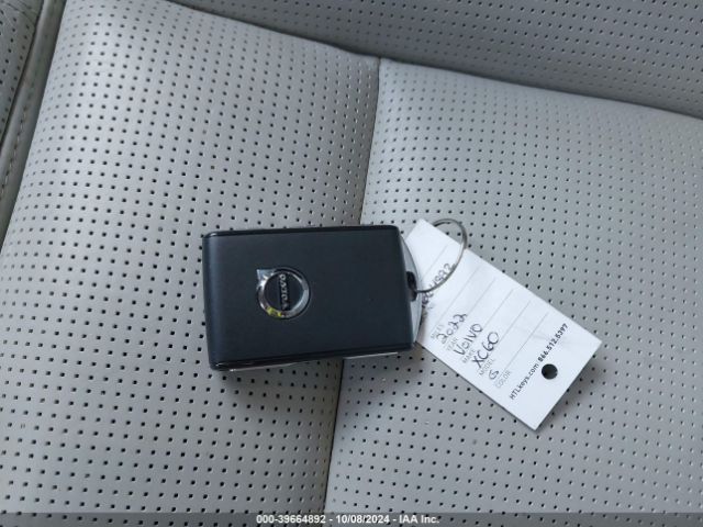 YV4L12DL9N1050002 Volvo Xc60 B5 Inscription