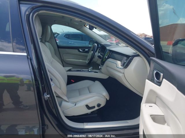 YV4L12DL9N1050002 Volvo Xc60 B5 Inscription