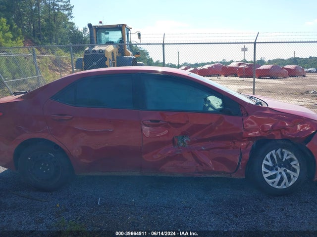 Toyota COROLLA LE 2018 5YFBURHE0JP773060 Image 13