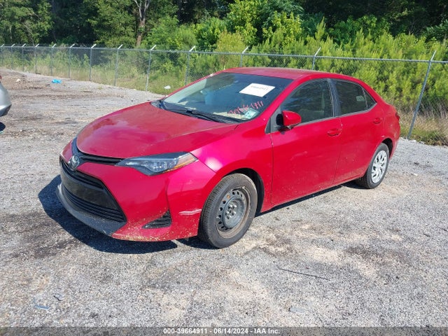 Toyota COROLLA LE 2018 5YFBURHE0JP773060 Image 2