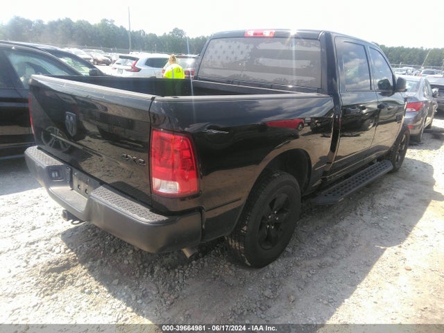 3C6RR7KG7PG668147 RAM 1500 Classic Tradesman  4x4 5'7 Box