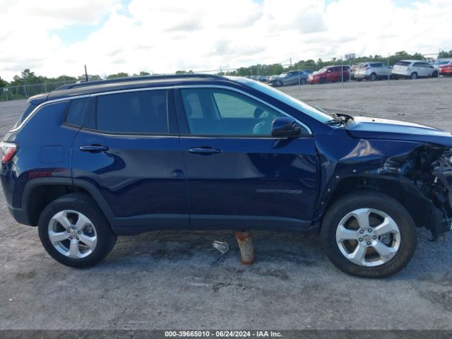 3C4NJCBB0JT272488 Jeep Compass Latitude Fwd